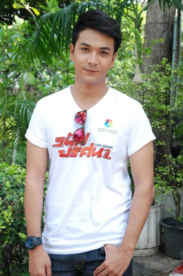 'หมู ธีรภัทร’ ใส่เต็ม ปะทะคารมนักแสดงรุ่นพี่ 'เดวิด อัศวนนท์’ ใน 'รหัสปริศนา’