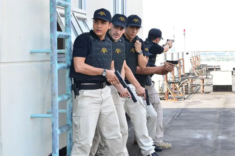 'หมู ธีรภัทร’ ใส่เต็ม ปะทะคารมนักแสดงรุ่นพี่ 'เดวิด อัศวนนท์’ ใน 'รหัสปริศนา’