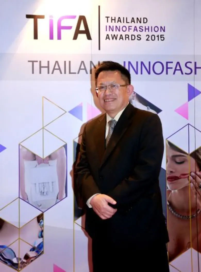 กสอ. เฟ้นหานักออกแบบรุ่นใหม่จัดกิจกรรม “ไทยแลนด์ อินโน แฟชั่น อวอร์ด 2016” (TIFA 2016) โชว์แนวคิดออกแบบแบบไทยๆ สร้างอัตลักษณ์แฟชั่นไทยในตลาดโลก