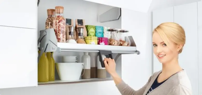 เฮเฟเล่ปักธงแบรนด์อันดับหนึ่งอุปกรณ์เฟอร์นิเจอร์ฟิตติ้ง ส่งเกเซ่บูมเมอร์ รุ่นไอมูฟ (Kessebohmer iMove) อุปกรณ์ชุดครัวอัจฉริยะ ชิมลางตลาด B+ ชูจุดเด่นประหยัดพื้นที่ หวังครองใจคนเมือง ตอบโจทย์การใช้ชีวิตง่ายขึ้น อย่างมีระดับ