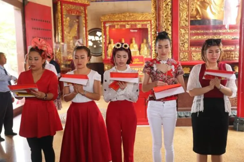 5สาวศิลปินดาราตัวแม่อาร์เอส และ ช่อง8 อาท...