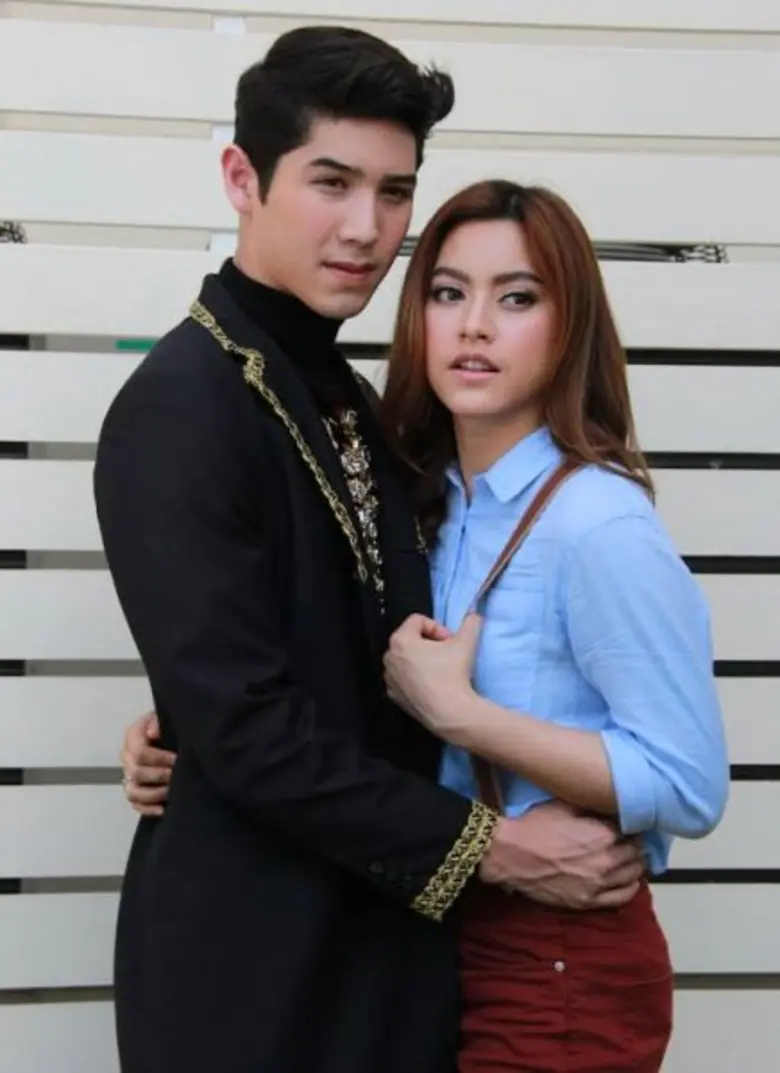 ค่าย “โซนิกซ์ บูม” ถือฤกษ์ดีบวงสรวงละครสองเรื่องสองรส “ดวงใจพิสุทธิ์” และ “บัลลังก์รักคู่จิ้น”