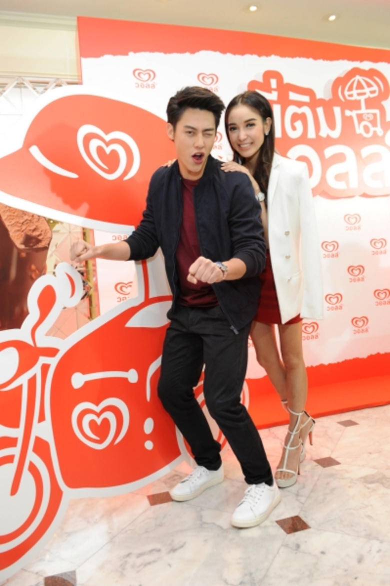 หัวใจกำลังชื่นบาน มีอะไรดีๆ ก็อยากแบ่งปัน...