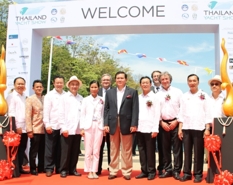 กระทรวงการท่องเที่ยวและกีฬา กระทรวงคมนาคม...