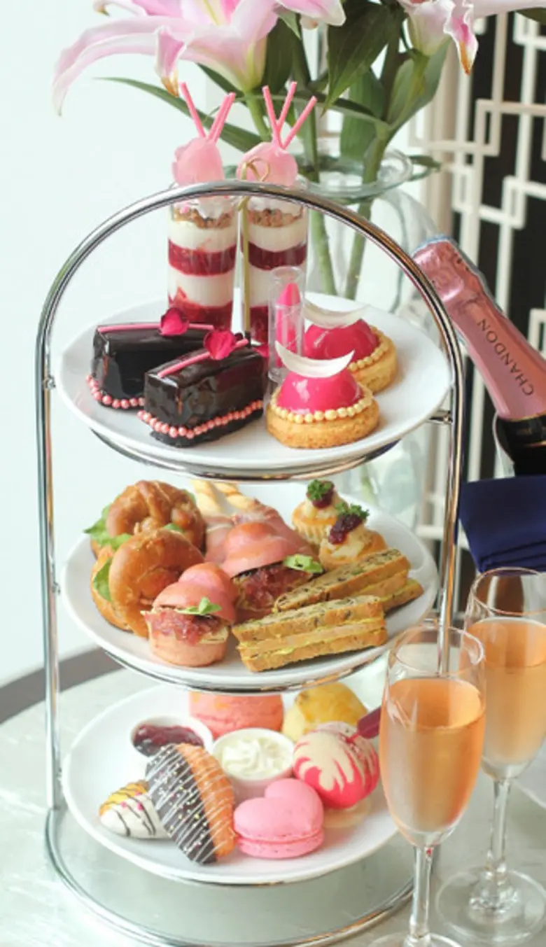 ตลอดเดือนกุมภาพันธ์ 2559 ณ ซัฟไฟร์ บาร์ โ...