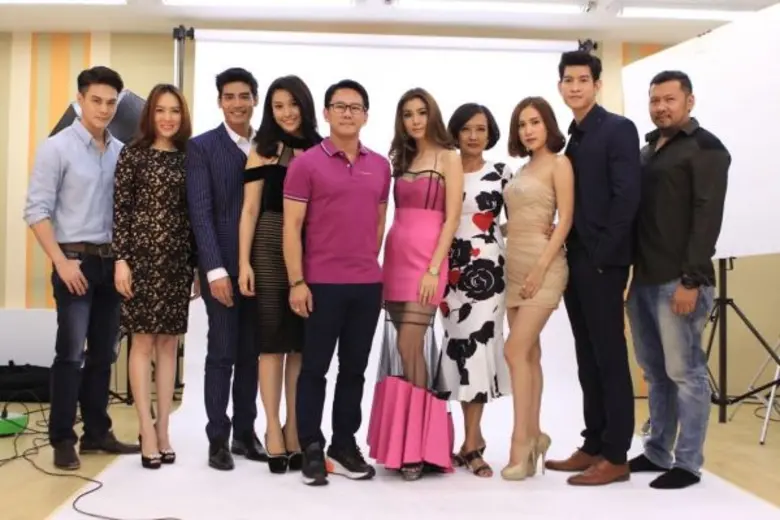 ฟิตติ้งเป็นที่เรียบร้อยแล้วสำหรับละครรสแซ...