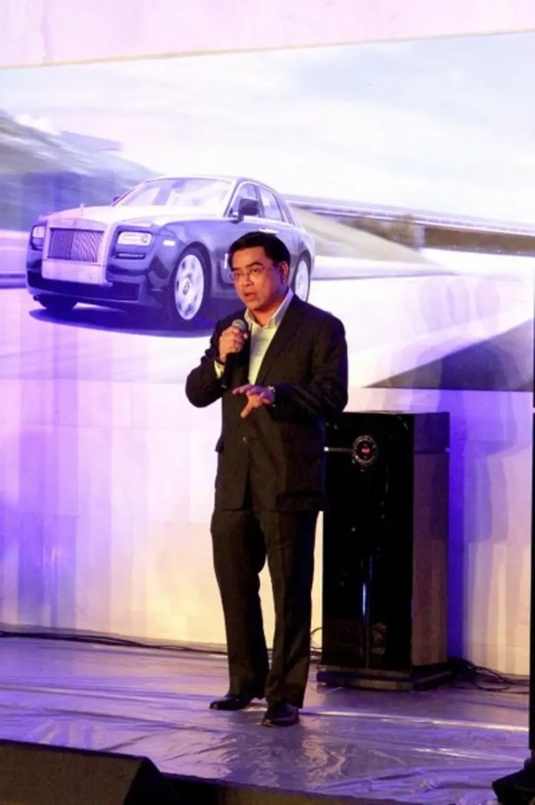 โรลส์-รอยซ์ มอเตอร์ คาร์ส แบงคอก โดย นายฉ...