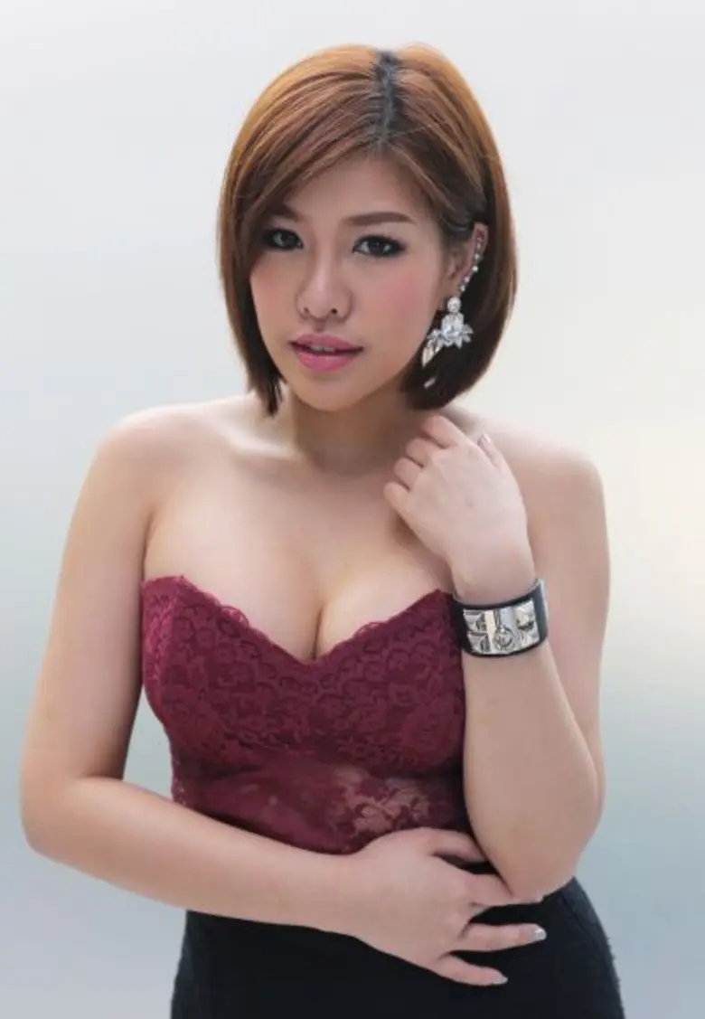 ช่วงนี้ยิ่งโสดยิ่งฮอตจริงๆ สำหรับสาว ฝ้าย...