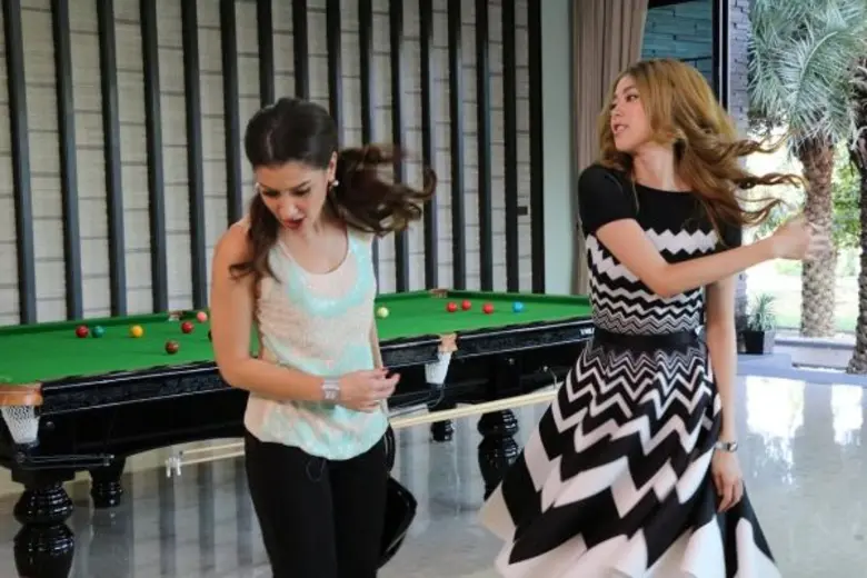 “แก้ว” ไม่ไว้หน้า แรงมาแรงกลับ ตบ “แองจี้” หน้าคะมำ