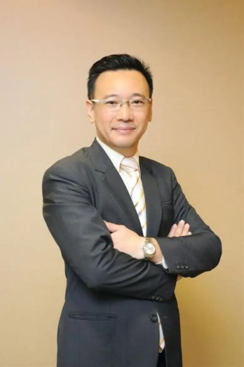 หลังจากผู้บริหารหนุ่มหล่อไฟแรงส์!! "เชิดศ...