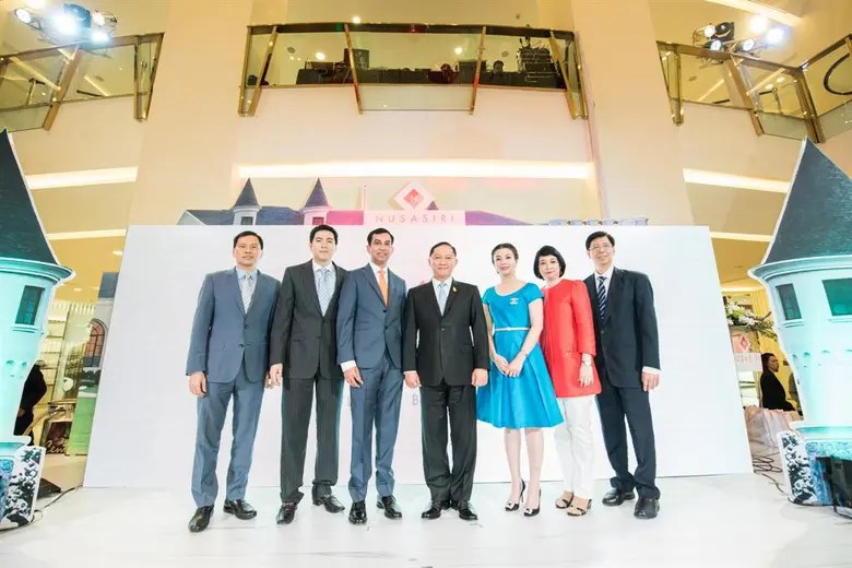 บริษัท ณุศาศิริ จำกัด (มหาชน) นำโดย คุณวิ...