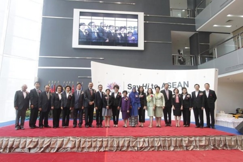 เมื่อวันพุธที่ 10 กุมภาพันธ์ 2559 คณะผู้บ...