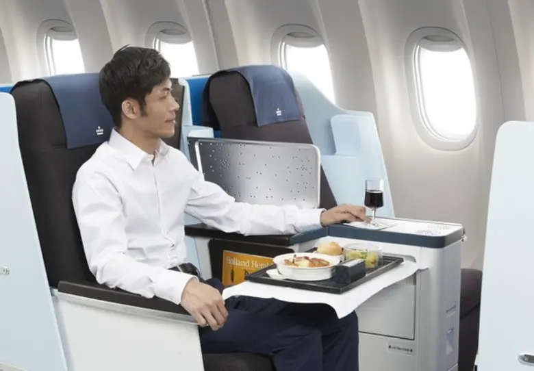 สายการบินเค แอล เอ็ม เสนอตั๋วเครื่องบินรา...