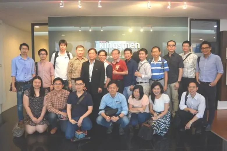 นายชยวัฒน์ พิเศษสิทธิ์ (คนที่ 5 จากซ้าย) ...