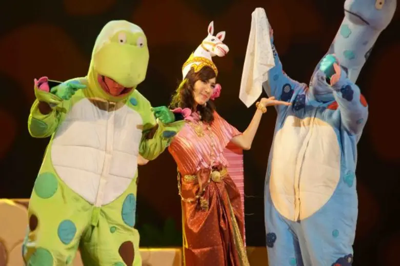 ตะลุยโลกนิทานไทย ไปกับ ไดโนป่วนก๊วนหรรษา