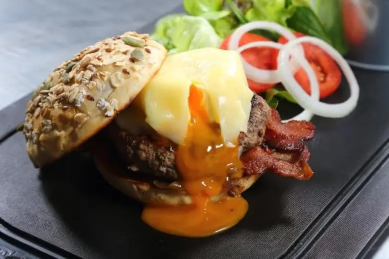 ฟลาน โอเบรียนส์ ไอริชผับ สาขาทองหล่อ จับมือ บัตรเครดิตกรุงไทย (KTC) มอบส่วนลด 15% ให้อร่อยกับเมนูสไตล์ไอริชแบบจัดเต็ม