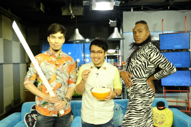 รายการ "คอหนังข้างถนน" เป็นรายการบันเทิงท...