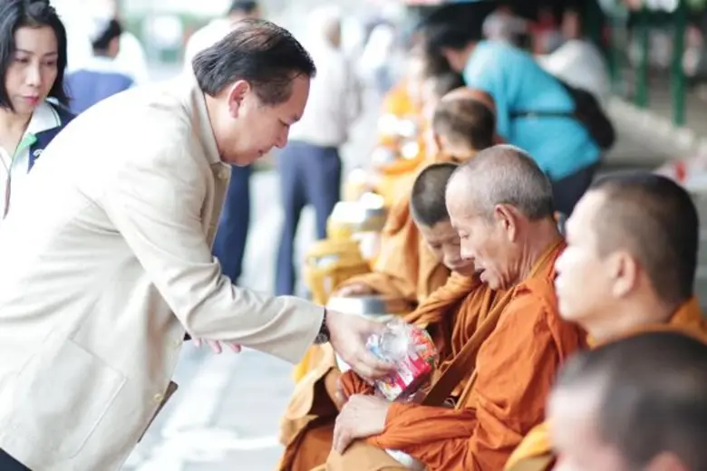 ดร.อังกูร ฉันทนาวานิช ประธานเจ้าหน้าที่บร...