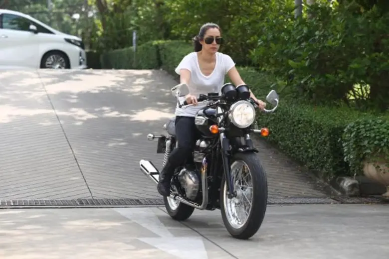 “วีเจจ๋า - ณัฐฐาวีรนุช” พลิกคาแรกเตอร์ สวมมาดสาวหล่อ ใน “คนไม่มีสิทธิ์”