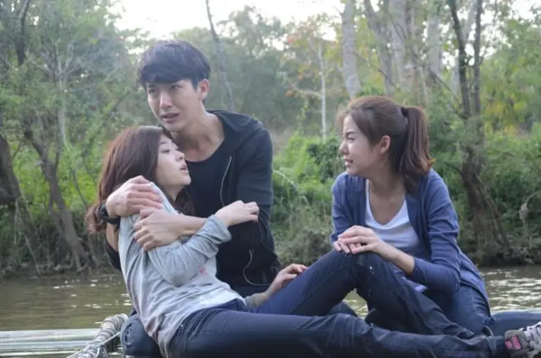 “พุฒ” สู้เพื่อเธอ!! พา “เอสเธอร์-ยิปซี” หนีตาย