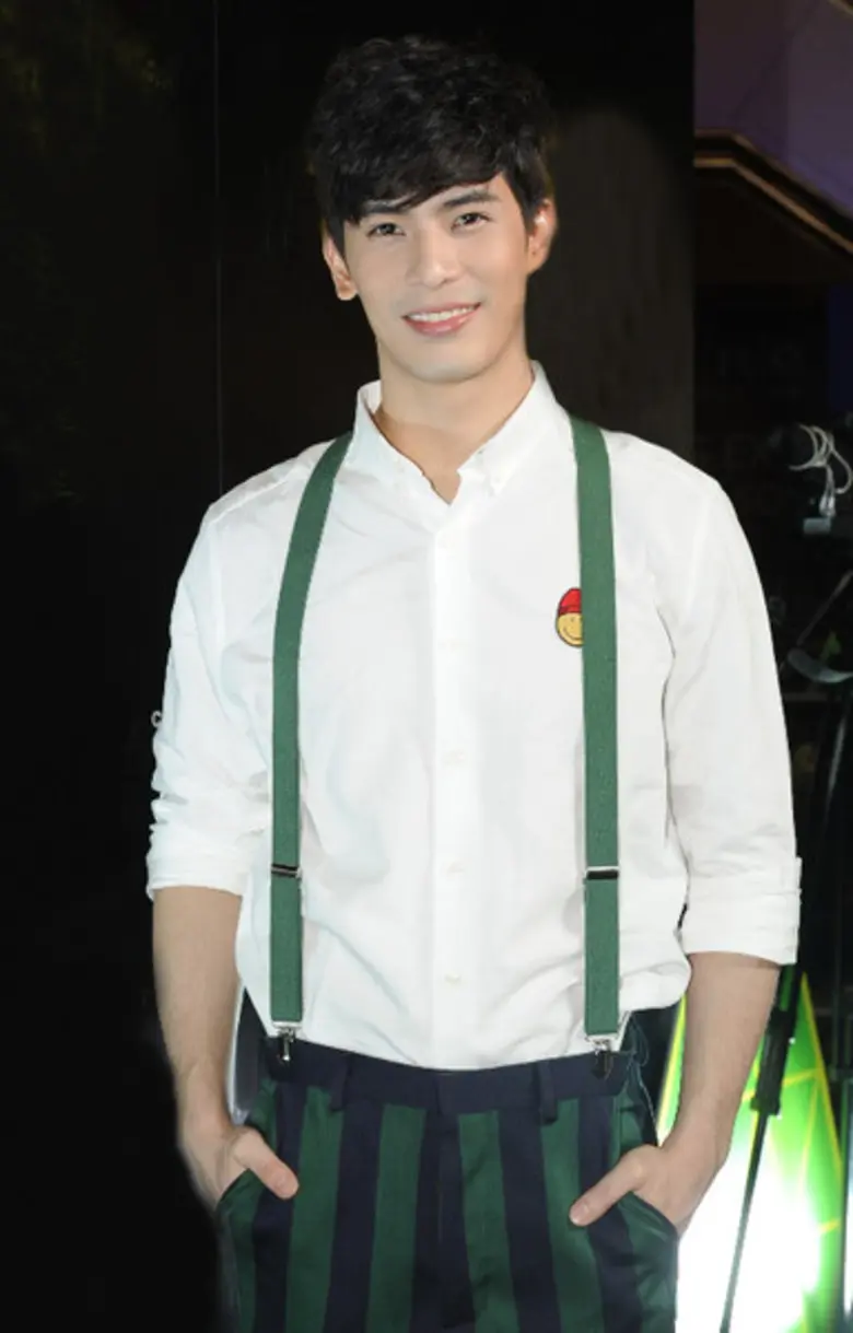 เจอกี่ทีก็หล่อใสตลอดเวลา สำหรับพระเอกหนุ่...