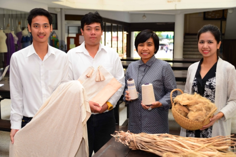 ผู้ช่วยศาสตราจารย์ ดร.สาคร ชลสาคร ดร.รัตน...