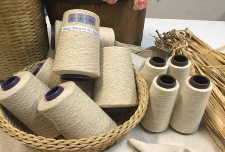 อาจารย์สาขาวิชาสิ่งทอและเครื่องนุ่งห่ม มทร.ธัญบุรี พัฒนาเส้นใยธรรมชาติ จากผักตบชวา