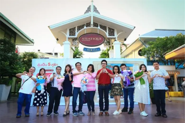 5 คู่รักสุดสวีท ฉลองวาเลนไทน์ปีนี้หวานฉ่ำ กับกิจกรรม Sweet Love at ASIATIQUE