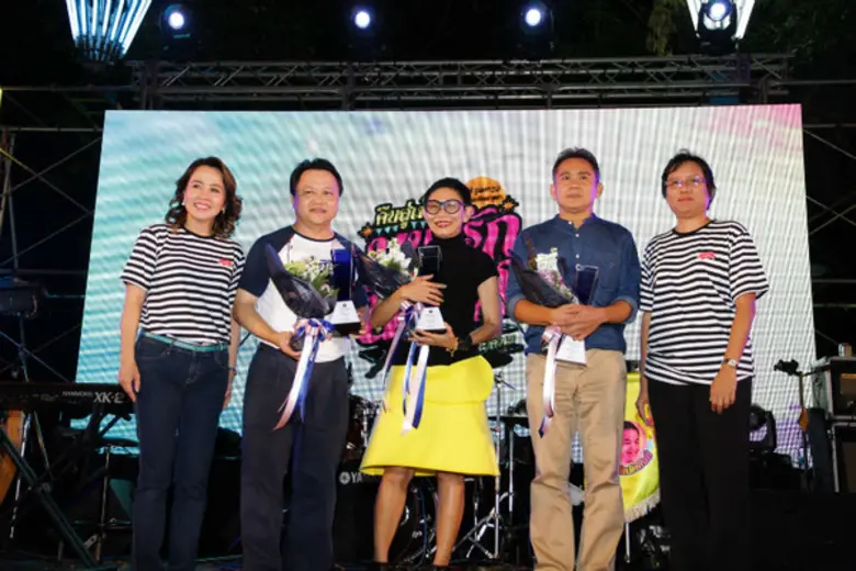 วีนัส อัศวสิทธิถาวร นายกสมาคมนิสิตเก่า นิ...