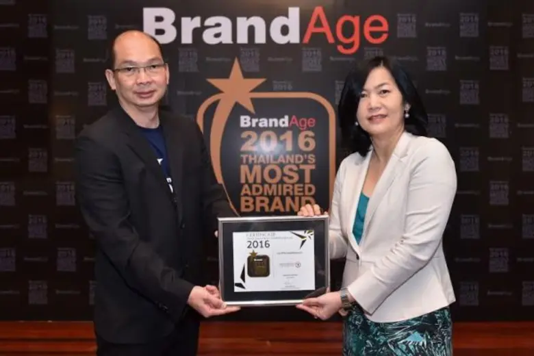 นางนพวรรณ เจิมหรรษา รองกรรมการผู้จัดการ ธ...