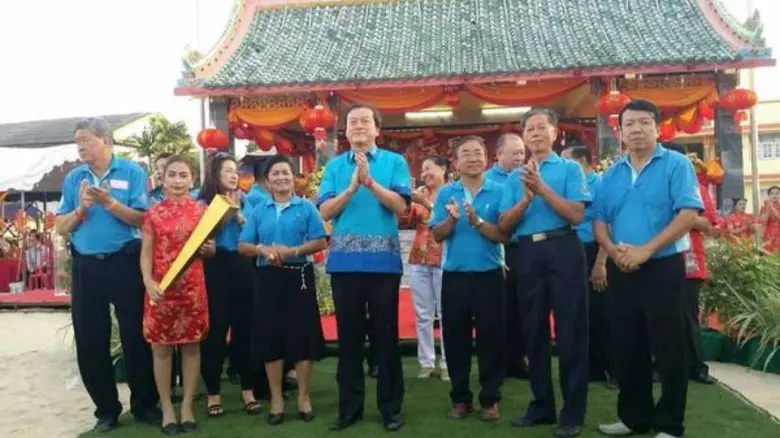 ศาสตราจารย์ ดร.อภินันท์ โปษยานนท์ ปลัดกระ...