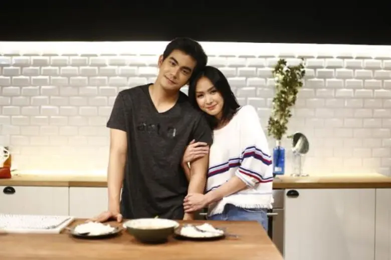 ยังคงแรงในกระแสอย่างต่อเนื่องสำหรับความรั...