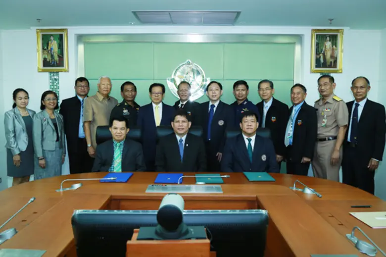 นาวาอากาศเอก สมศักดิ์ ขาวสุวรรณ์ รองปลัดก...