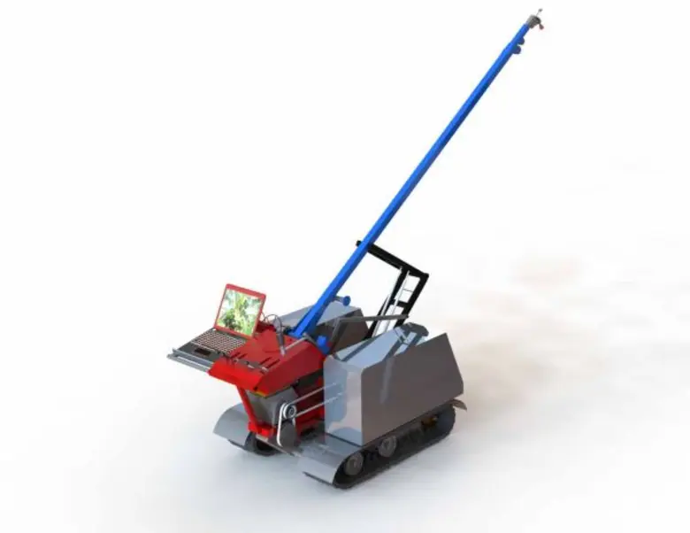 เครื่องฉีดพ่นสารเคมีกำจัดแมลงศัตรูมะพร้าวระบบมองเห็นระยะไกล ต้นแบบ ช่วยเหลือเกษตรกรชาวสวนมะพร้าว