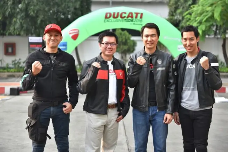 “ลีสซิ่งกสิกรไทย” จับมือพันธมิตร “ดูคาติ” พาก๊วนไบค์เกอร์ร่วมคาราวาน ทริป Ducati Exclusive Ride by KLeasing 2016กิจกรรมสุดพิเศษเพื่อลูกค้าสินเชื่อเช่าซื้อรถลีสซิ่งกสิกรไทย