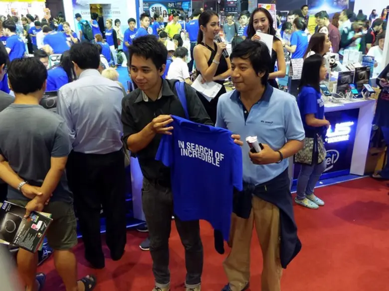 เอซุสเผย Zenfone Max กระแสดีมาก เฉลี่ยทุก 1 นาที ขายได้ 1.25 เครื่อง ครองแชมป์สมาร์ทโฟนยอดขายสูงสุดในบูธ งาน Thailand Mobile Expo 2016