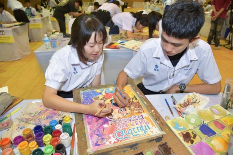 “อีซูซุเยาวชนสัมพันธ์” รอบชิงชนะเลิศ นำเยาวชนซึมซับวิถีท่องเที่ยวไทย พร้อมลงสนามสะบัดพู่กันแบบสดๆ ชิงรางวัล “อีซูซุพาน้องๆ ท่องญี่ปุ่น”