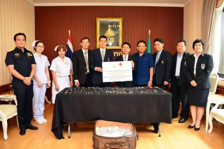 นายกุลิศ สมบัติศิริ อธิบดีกรมศุลกากร พร้อ...