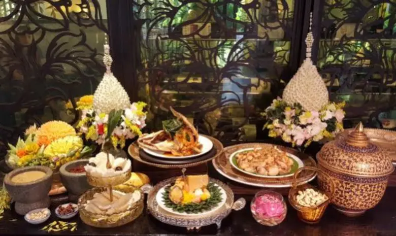 บุฟเฟต์ข้าวแช่มิสสยามสูตรต้นตำรับ ณ ห้องอาหารมิสสยาม โรงแรมหัวช้าง เฮอริเทจ กรุงเทพฯ