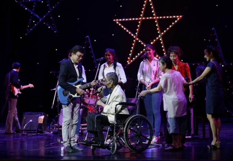 คอนเสิร์ต "For Friend"