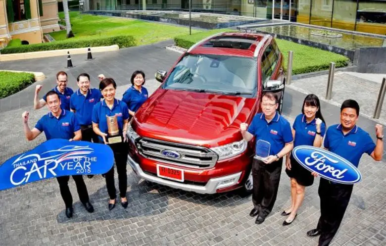 ฟอร์ด เอเวอเรสต์ ใหม่ คว้ารางวัลรถยนต์ยอดเยี่ยมประจำปี 2558 จากสมาคมผู้สื่อข่าวรถยนต์และจักรยานยนต์ไทย