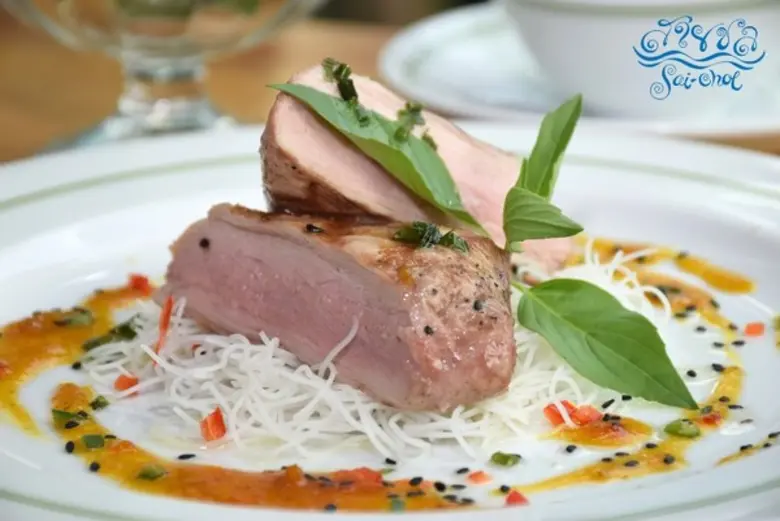 เมื่อเชฟของเราแนะนำเมนูไหนแล้ว แน่นอนว่าน...