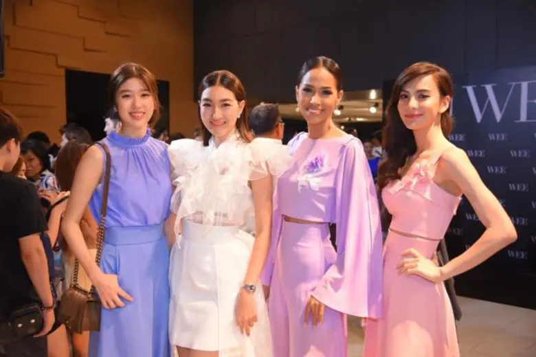 “แพนเค้ก” นำทัพดารา...อัพเดทเทรนด์สปริง/ซัมเมอร์ “บี – น้ำทิพย์” อวดโฉมชุดฟินาเล่ยาว 2 เมตร...สุดฟิน!!