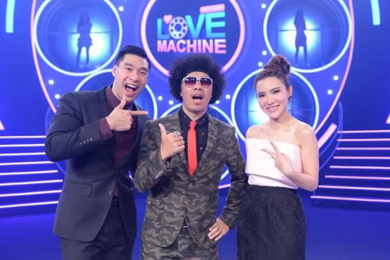 ทีวีไกด์: รายการ "The Love Machine วงล้อ…ลุ้นรัก" พล่ากุ้ง ลั่น “ไม่ได้มาเล่นๆ” หาสาวรู้ใจข้างกาย ใน “วงล้อ...ลุ้นรักฯ”