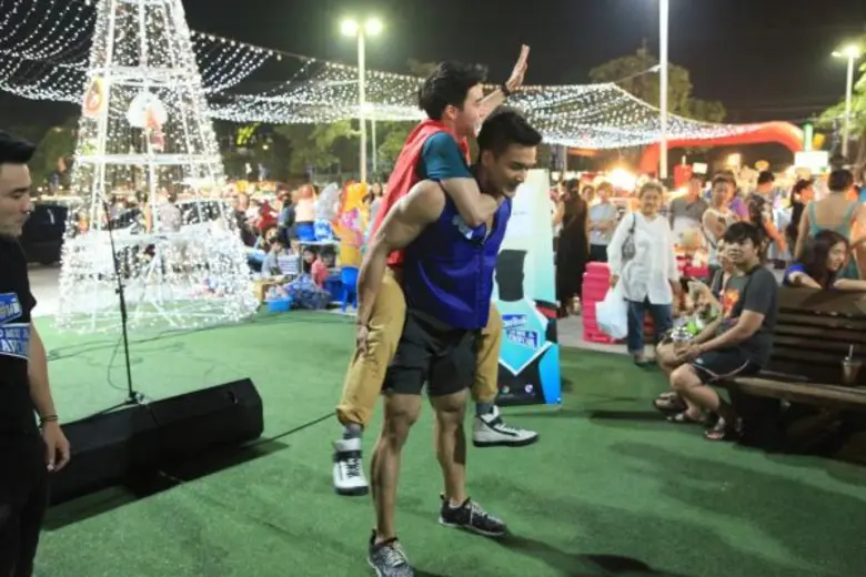 ทีวีไกด์: รายการ "ช่วยฉันที Do Me A Favor (ดูมีอะเฟเวอร์)" เขื่อน-ต๊อบ โชว์พลัง ดวลภารกิจวัดความแข็งแรง