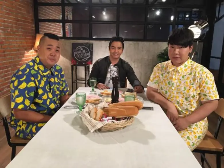 ทีวีไกด์: รายการ “เชฟบุ๊ค กุ๊กอาร์ต” “ดีเจ.พีเค” ฝากความหวังไว้กับฝีมือทำอาหารของ 2 พิธีกร กับเมนู “ทูน่า” ติดตามใน “เชฟบุ๊ค กุ๊กอาร์ต” ห้ามพลาดเสาร์นี้