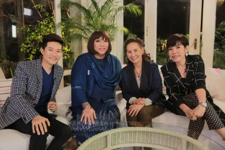 รายการ "คลับ ฟรายเดย์ โชว์ Base On Celeb ...