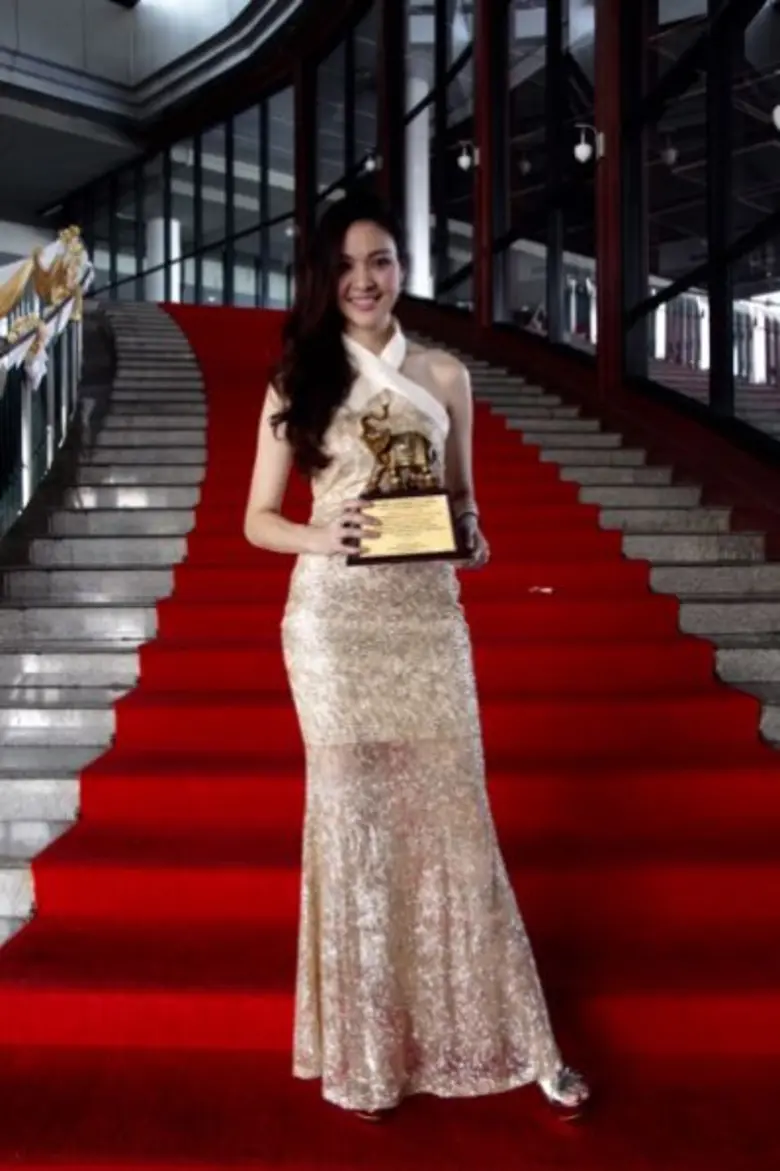 “แพม-ลิตา” ปลื้ม คว้า “ศิลปินนักร้องนักแสดงดีเด่นแห่งปี” เตรียมปล่อยซิงเกิ้ลเพลงเอาใจแฟนคลับ