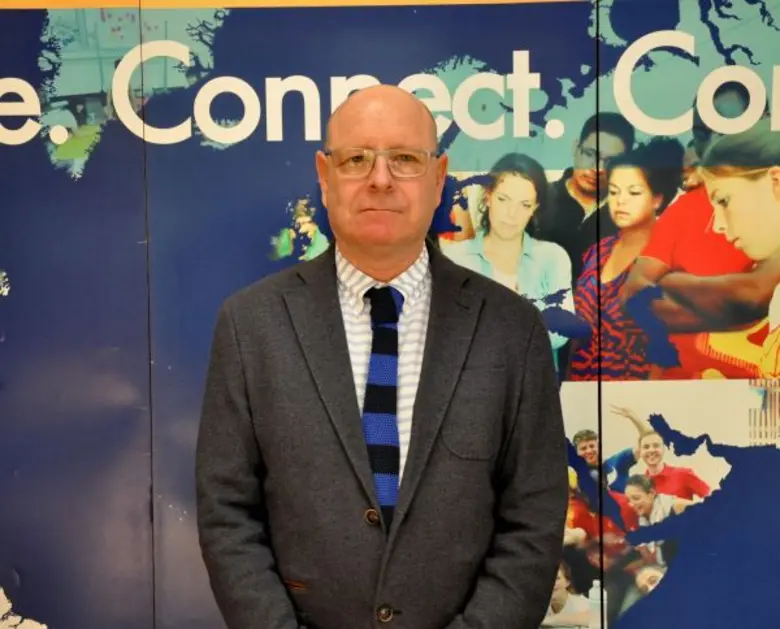 มธ. แนะรัฐตั้ง “ศูนย์เฝ้าระวังโรคระบาดและวัคซีนแห่งอาเซียน” สวมเกราะเหล็กสาธารณสุขไทย เตรียมรับมือการไหลบ่าเข้ามาของแรงงานต่างด้าว มธ. เปิดสถิติโรคระบาดใน 10 ชาติอาเซียน บทเรียนสุขภาพพึงระวัง เตือนประชาชนตั้งรับอย่างมีความรู้