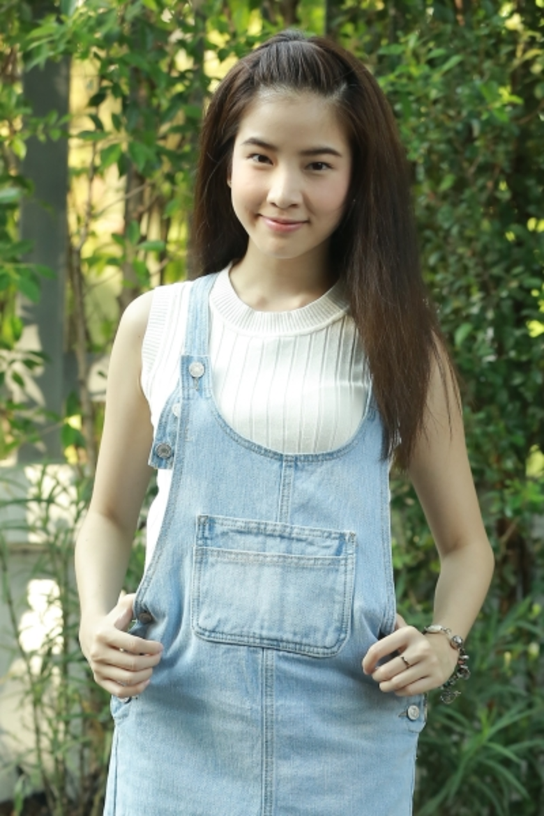 มารับบทสาวแอ๊บแบ๊วตามจีบพระเอกฮอตขวัญใจสา...